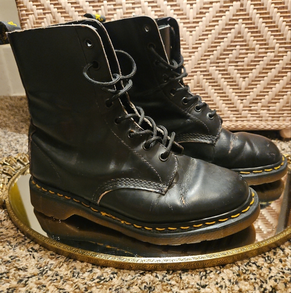 Doc Martens Vintage Womens size 8 made in England